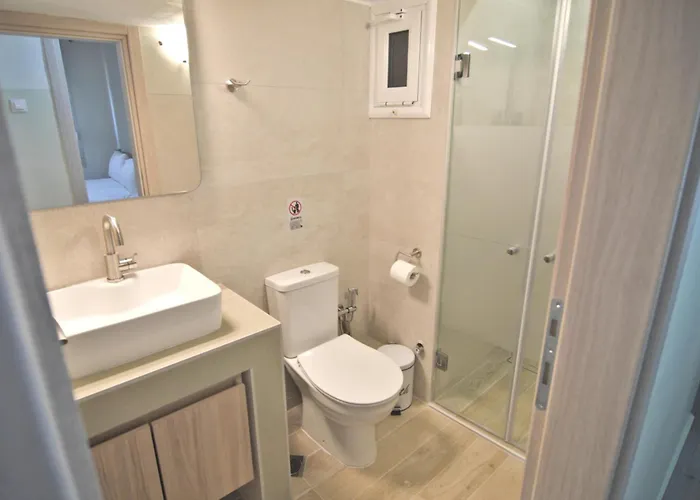 Swans Luxury דירה *